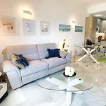 Skol 438 Super One-bedroom With Sea Views דירה *