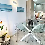 Skol 438 Super One-bedroom With Sea Views *