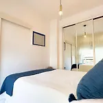 Skol 438 Super One-bedroom With Sea Views דירה *
