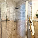 Skol 438 Super One-bedroom With Sea Views דירה