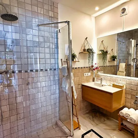 Skol 438 Super One-bedroom With Sea Views *