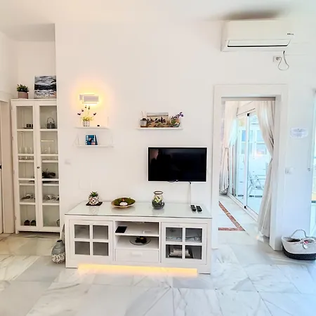 Skol 438 Super One-bedroom With Sea Views マルベーリャ