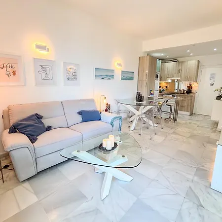 Skol 438 Super One-bedroom With Sea Views マルベーリャ
