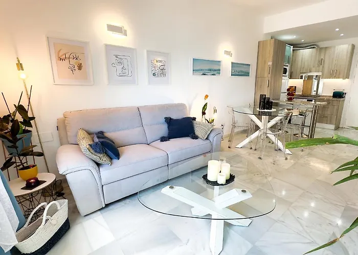 Skol 438 Super One-bedroom With Sea Views Апартаменты *