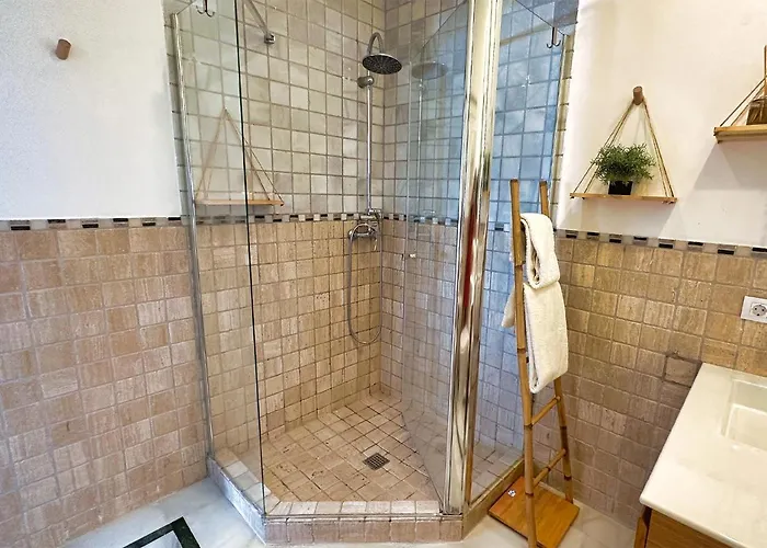 Апартаменты Skol 438 Super One-bedroom With Sea Views