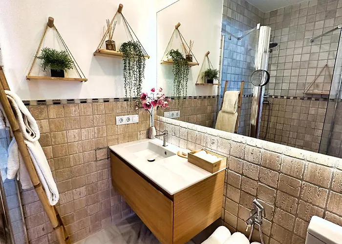 Апартаменты Skol 438 Super One-bedroom With Sea Views Марбелья