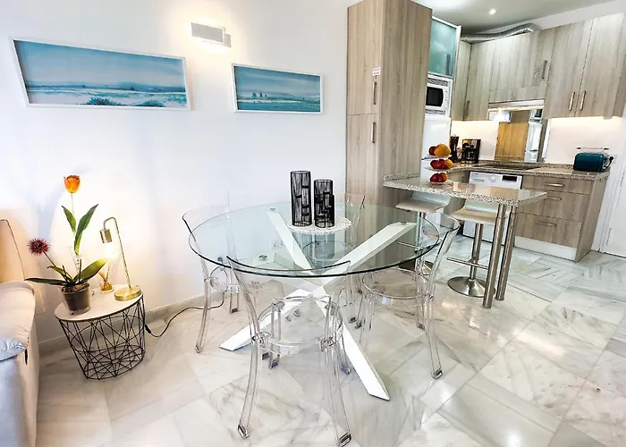 Апартаменты Skol 438 Super One-bedroom With Sea Views