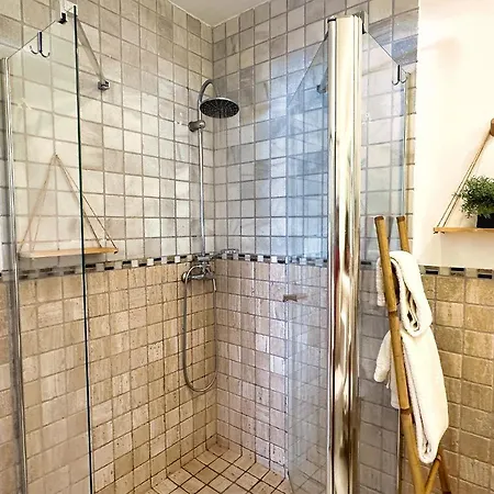 Skol 438 Super One-bedroom With Sea Views דירה