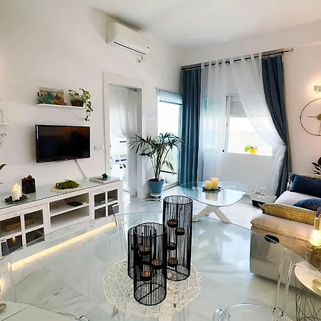 Апартаменты Skol 438 Super One-bedroom With Sea Views Марбелья